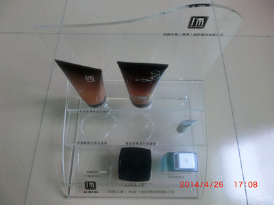 有機玻璃化妝品展示架 出口法國品質，提升品牌形象與產品陳列