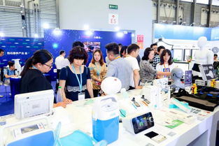 康復輔具產(chǎn)業(yè)邁向新高度 黃樹賢部長與彭沉雷副市長視察2019老博會康復設備展