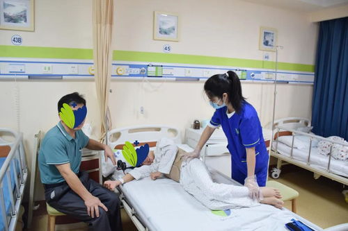 暨南大學崇愛醫院舉辦“認識物理治療，專注精準康復”慶祝活動暨先進康復設備展示